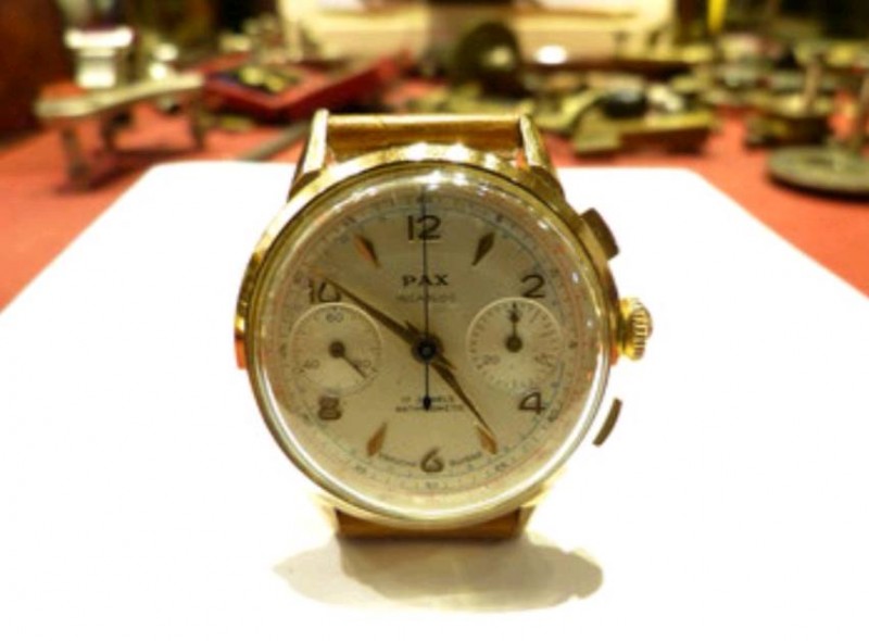 Votre spécialiste horloge disponible à tout moment.Achat Ouvre vente Ou peut-être Besoin d'une réparation urgente François Granier horloger pendulier vous acceuille